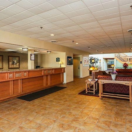 Clarion Mason City Interior photo