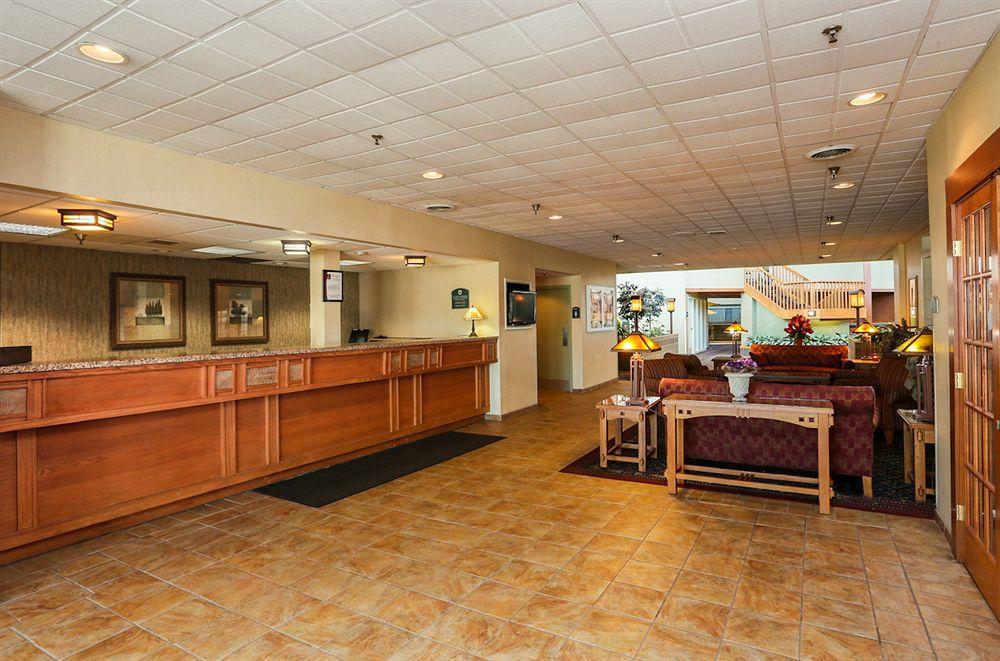 Clarion Mason City Interior photo